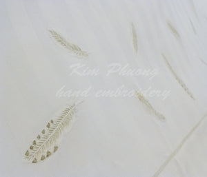 FEATHERS WHITE-SILVER