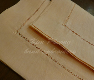 HEMSTITCH DOUBLE-V